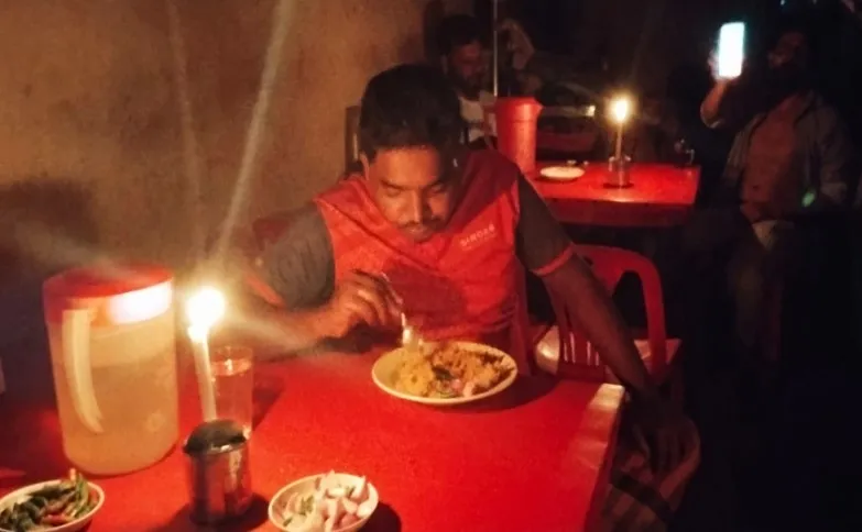 পিরোজপুরে ঘন ঘন লোডশেডিংয়ের কারণে জনজীবন বিপর্যস্ত 